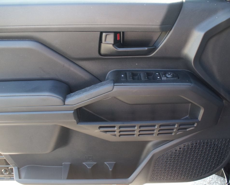 2025 Toyota Tacoma 4WD SR
