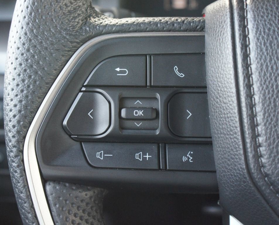 2025 Toyota Tacoma 4WD SR5