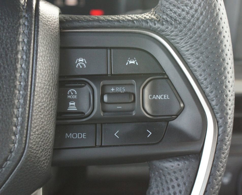 2025 Toyota Tacoma 4WD SR5