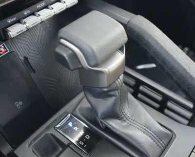 2025 Toyota Tacoma 4WD SR5