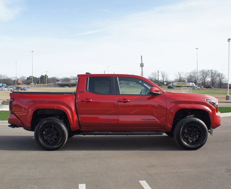 2025 Toyota Tacoma 4WD SR5