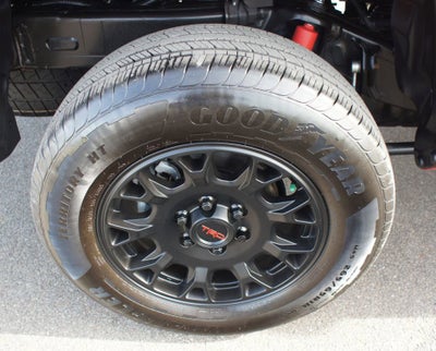 2025 Toyota Tacoma 4WD SR5