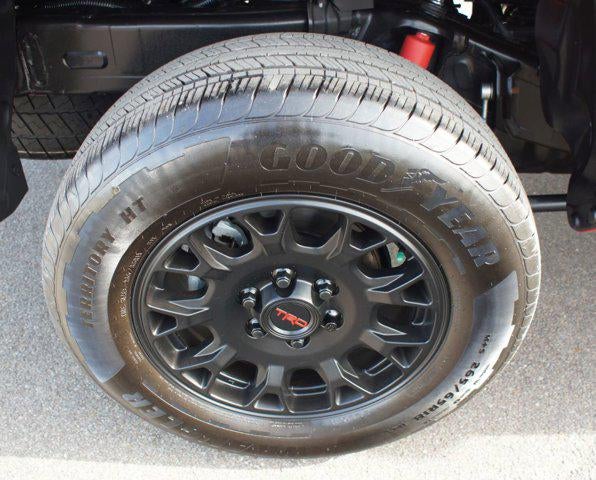 2025 Toyota Tacoma 4WD SR5