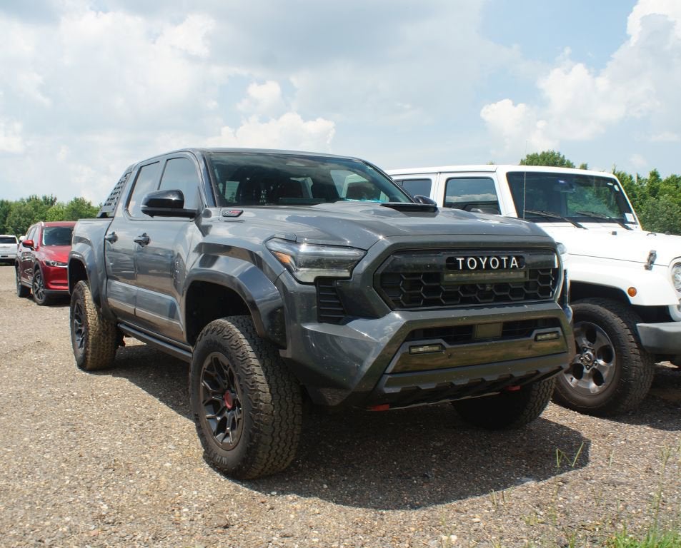 2025 Toyota Tacoma TRD Pro Hybrid 4x4 Double Cab's photo