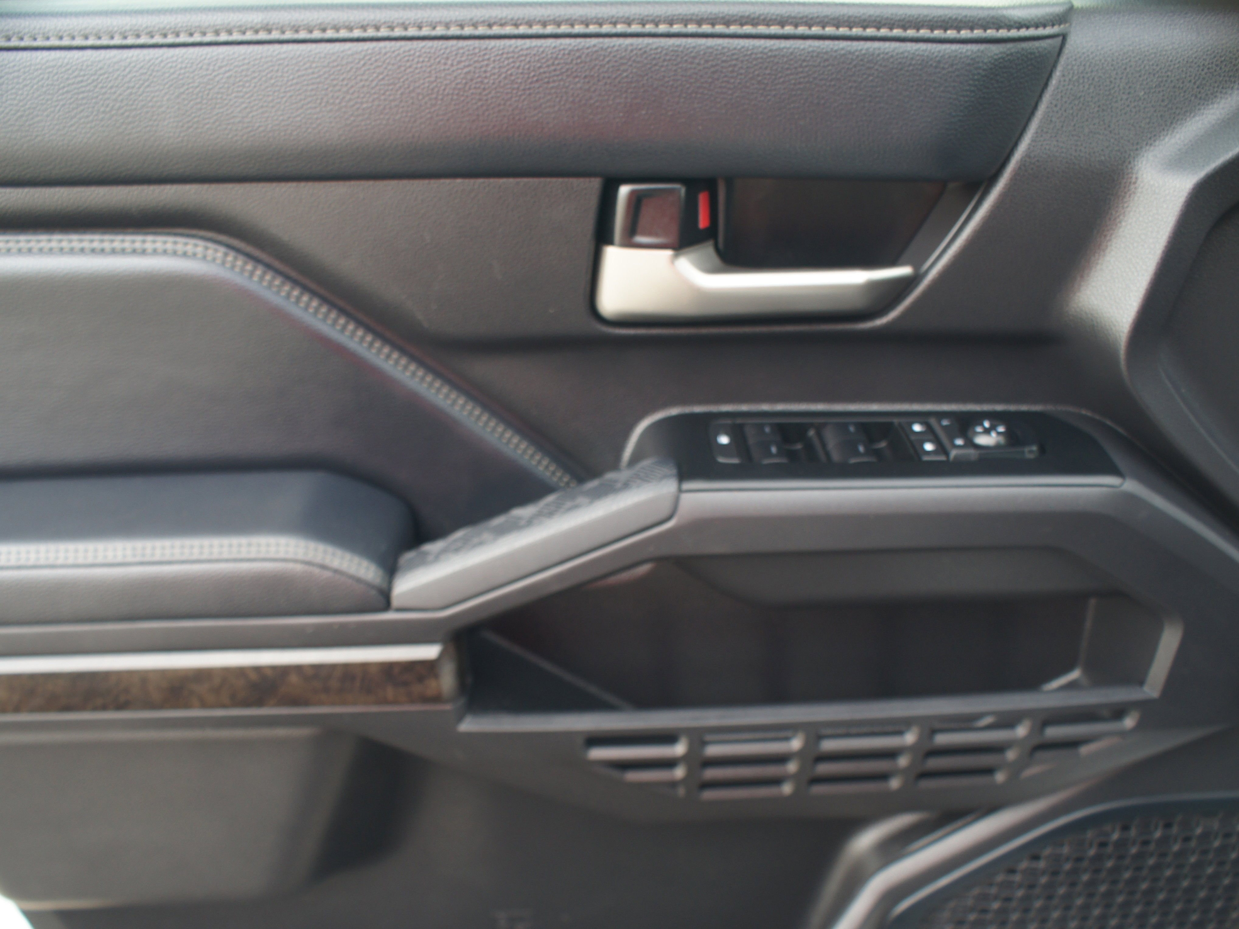 2024 Toyota Tacoma 4WD Limited Hybrid