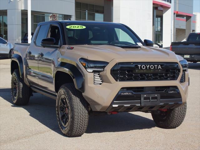 2025 Toyota Tacoma 4WD TRD Pro Hybrid