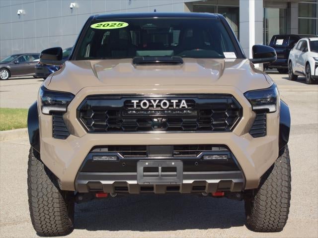 2025 Toyota Tacoma 4WD TRD Pro Hybrid