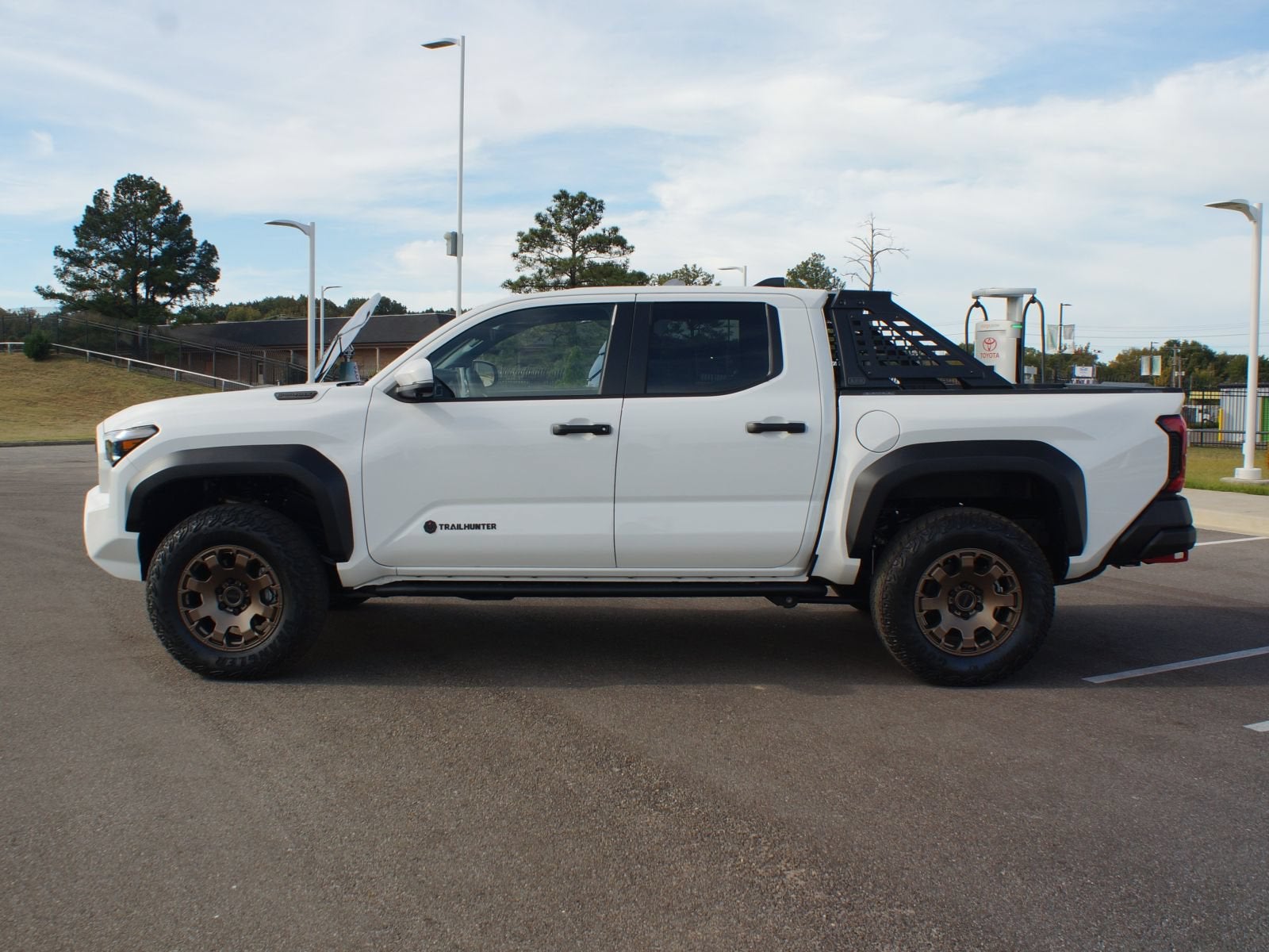 2026 Toyota Tacoma 4WD Trailhunter Hybrid
