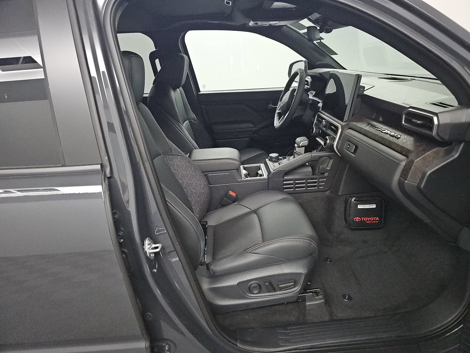 2025 Toyota Tacoma 4WD Limited Hybrid