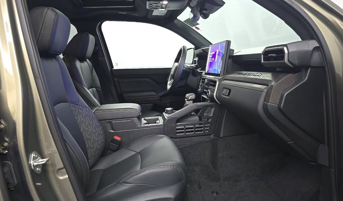 2025 Toyota Tacoma 4WD Limited Hybrid