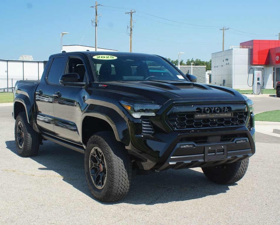 2025 Toyota Tacoma 4WD TRD Pro Hybrid