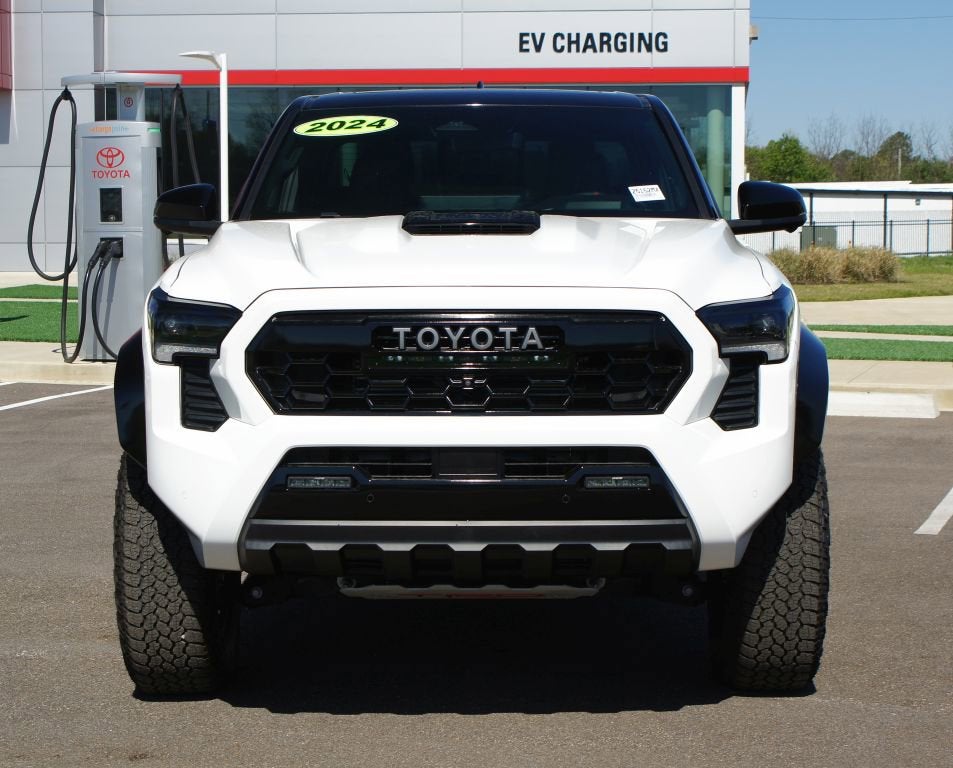 2024 Toyota Tacoma 4WD TRD Pro Hybrid
