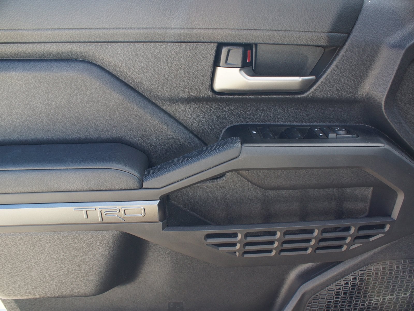 2025 Toyota Tacoma 4WD TRD Off Road Hybrid