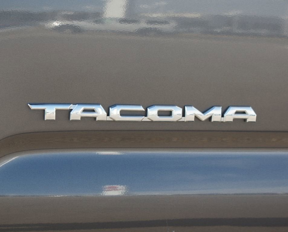 2022 Toyota Tacoma 2WD SR5