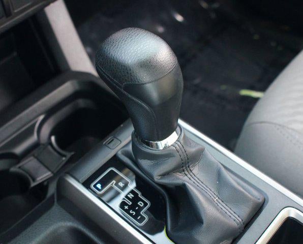 2022 Toyota Tacoma 2WD SR5