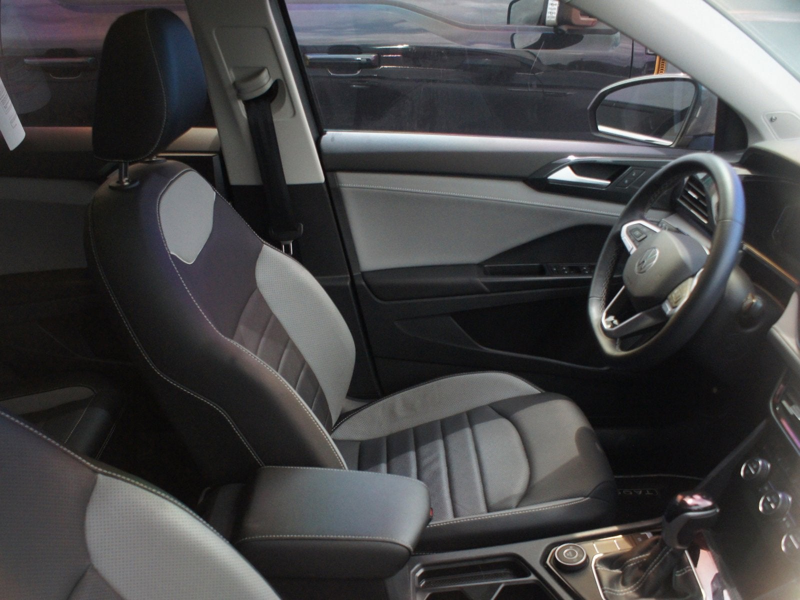 2023 Volkswagen Taos SEL
