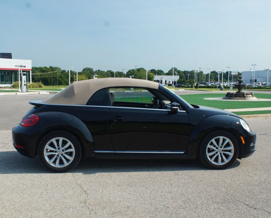 2013 Volkswagen Beetle Convertible 2.0L TDI
