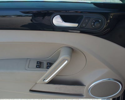 2013 Volkswagen Beetle Convertible 2.0L TDI