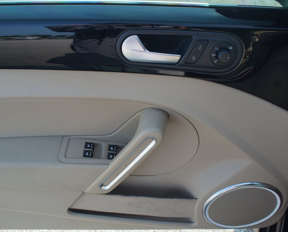 2013 Volkswagen Beetle Convertible 2.0L TDI