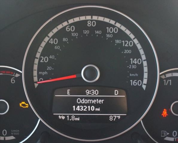 2013 Volkswagen Beetle Convertible 2.0L TDI