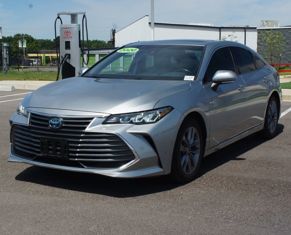 2020 Toyota Avalon Hybrid XLE