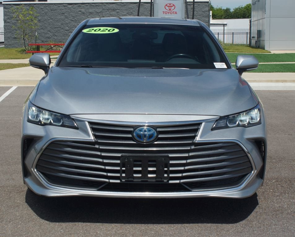 2020 Toyota Avalon Hybrid XLE