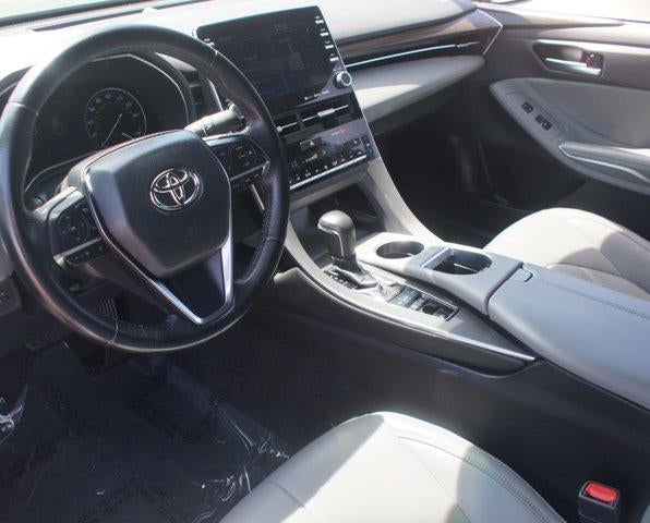 2020 Toyota Avalon Hybrid XLE
