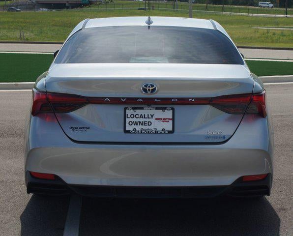 2020 Toyota Avalon Hybrid XLE