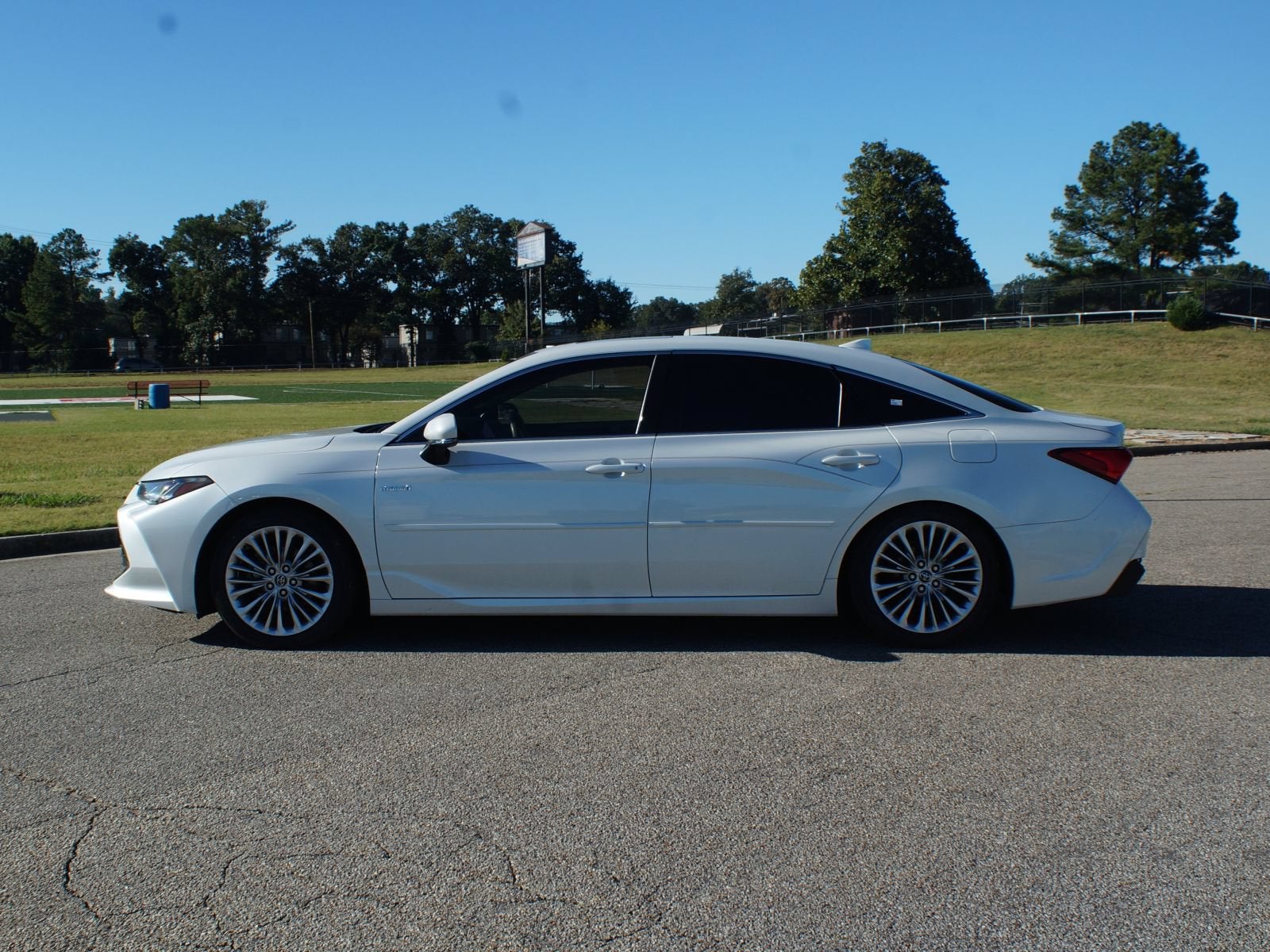 2019 Toyota Avalon Hybrid Limited