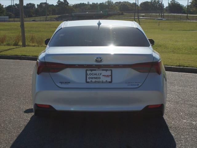 2019 Toyota Avalon Hybrid Limited