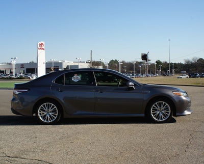 2018 Toyota Camry Hybrid XLE
