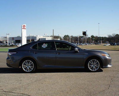 2018 Toyota Camry Hybrid XLE