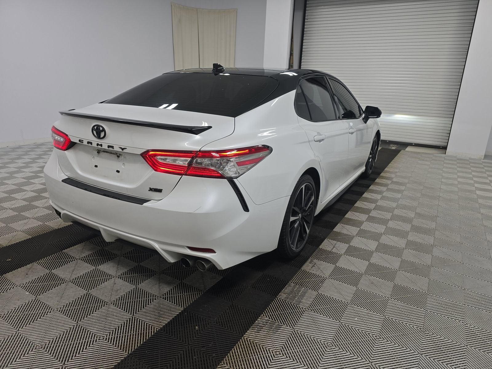 4T1B61HKXKU277975