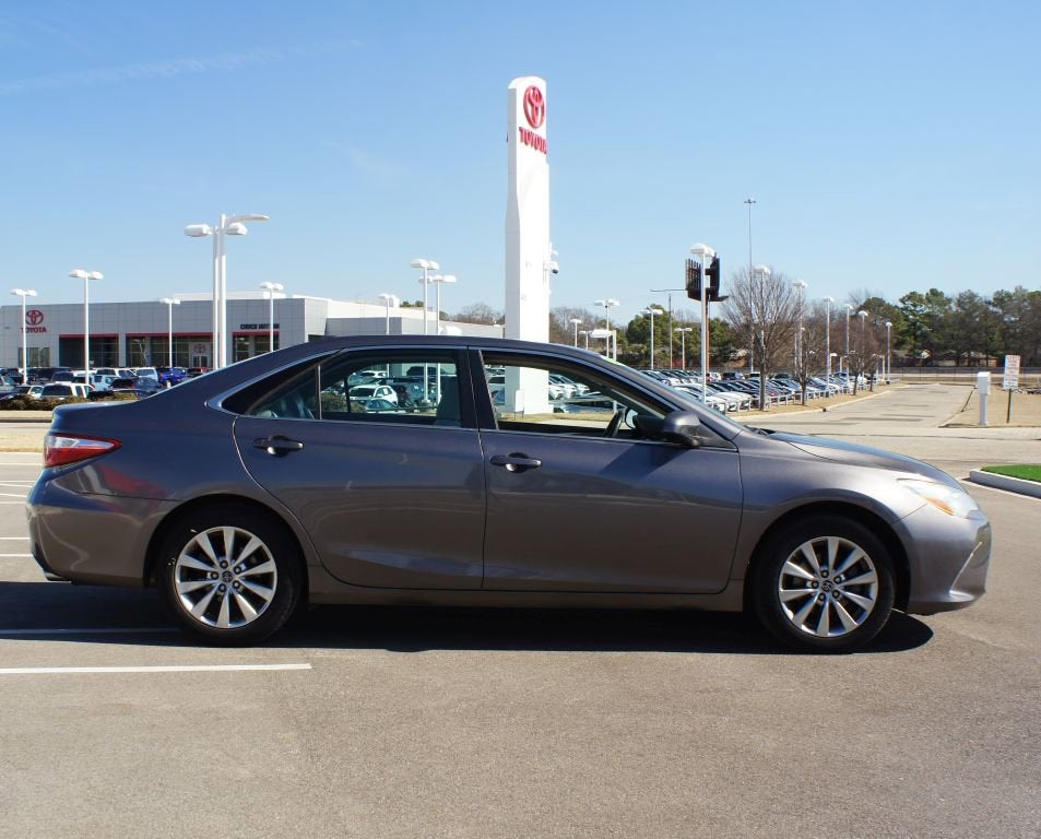 2016 Toyota Camry XLE