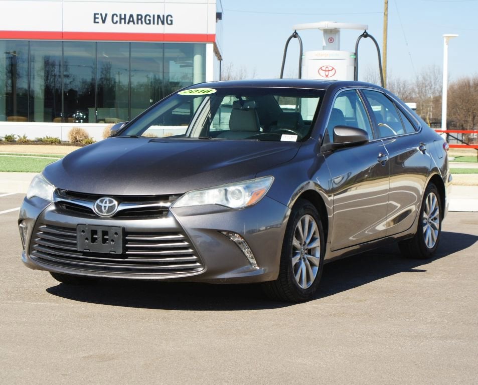 2016 Toyota Camry XLE