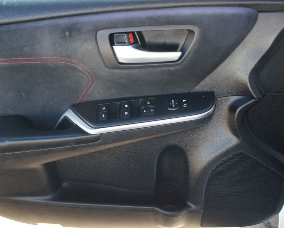 2016 Toyota Camry XSE