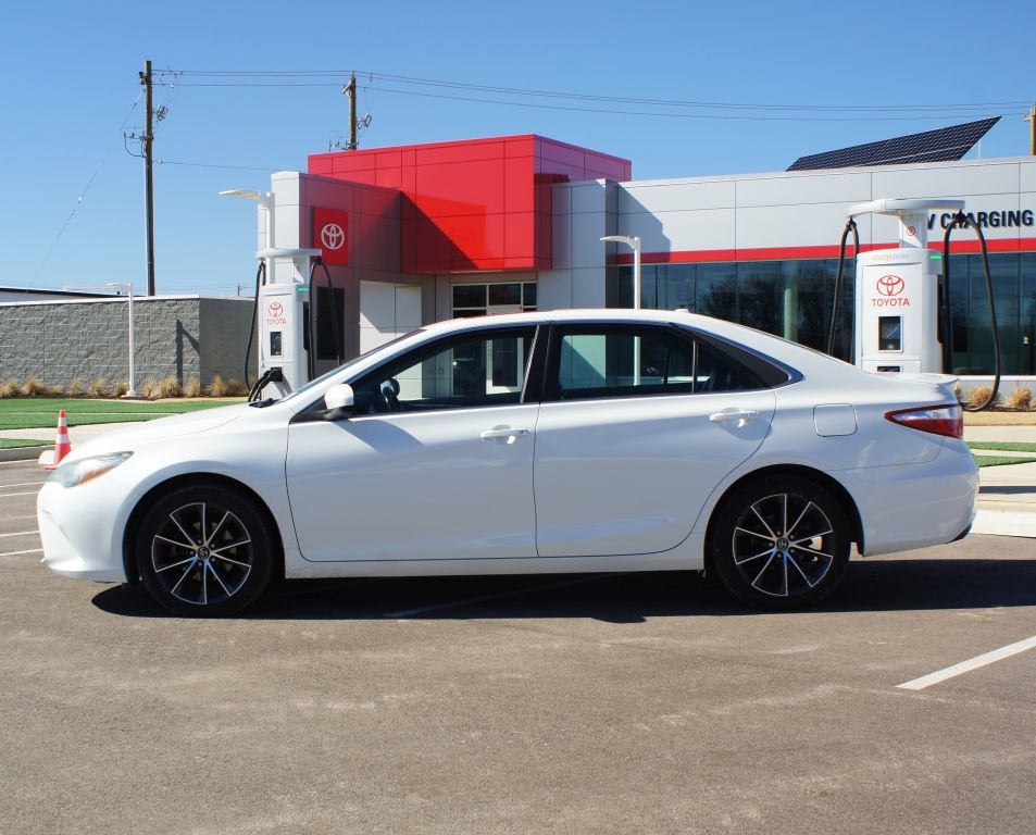 2016 Toyota Camry XSE