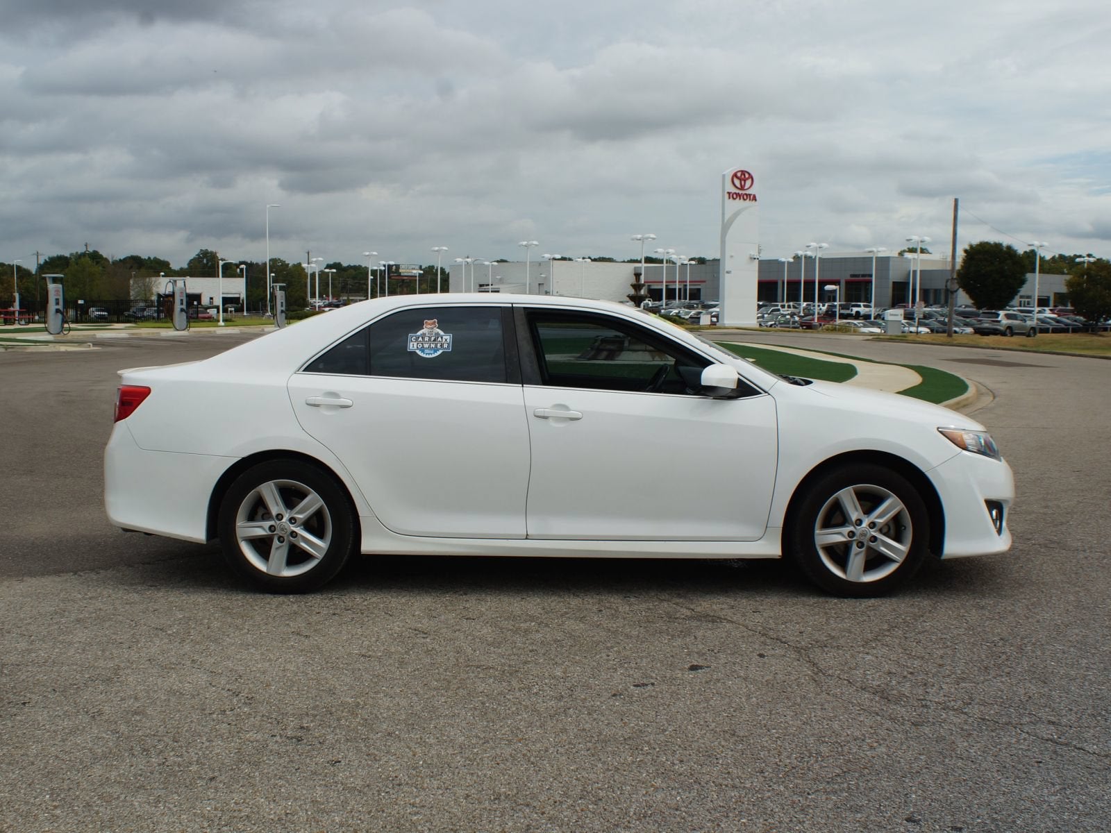 2014 Toyota Camry SE