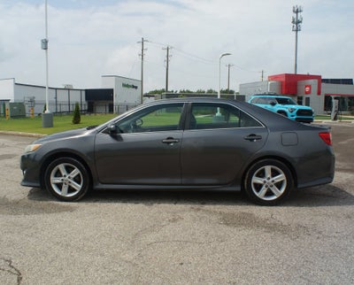 2014 Toyota Camry SE