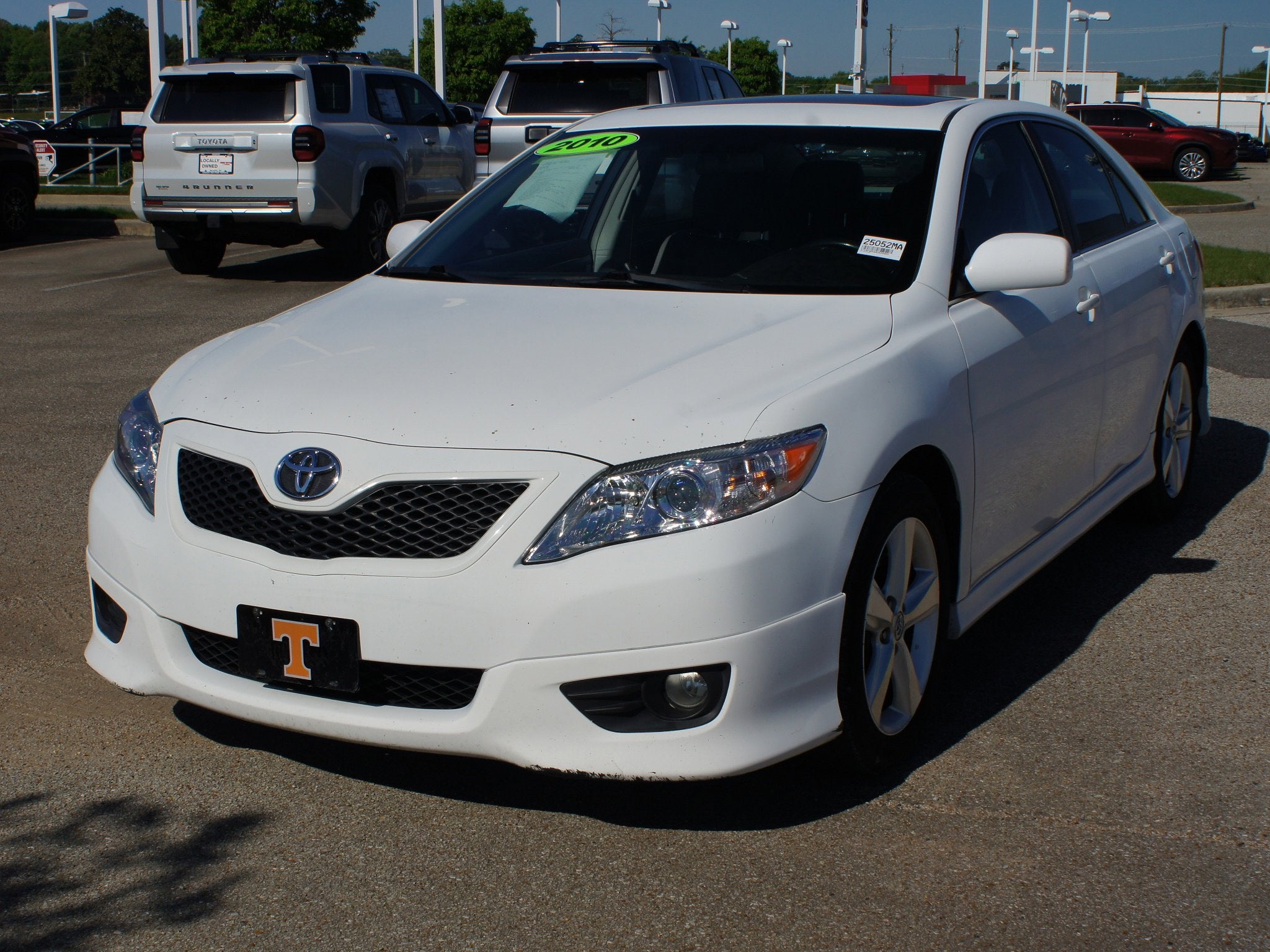 Used 2010 Toyota Camry SE with VIN 4T1BF3EK8AU544853 for sale in Memphis, TN