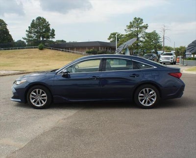 2019 Toyota Avalon XLE