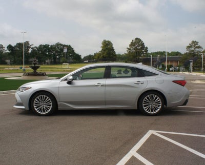 2019 Toyota AVALON Base