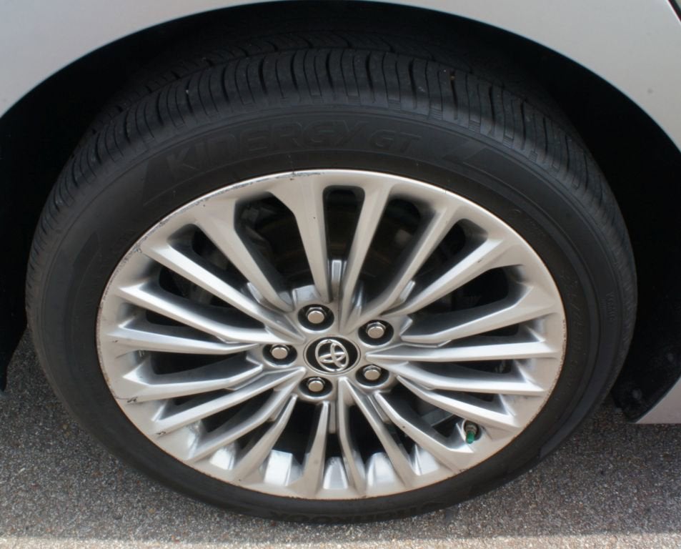 2019 Toyota AVALON Base