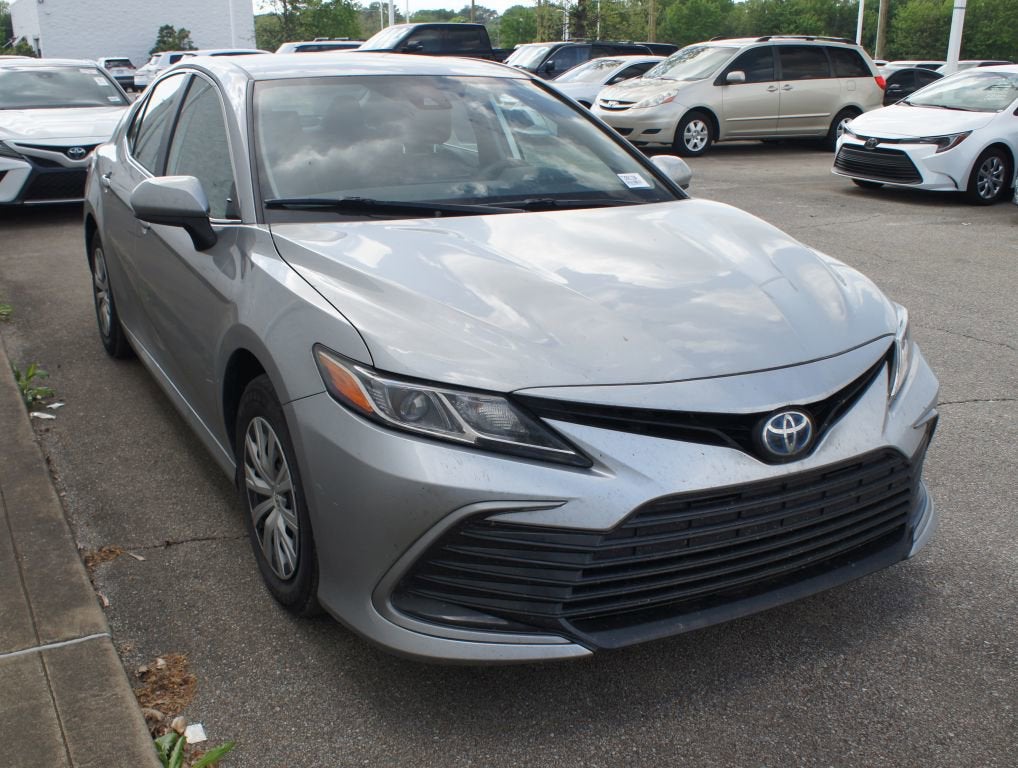 2024 Toyota Camry Hybrid LE