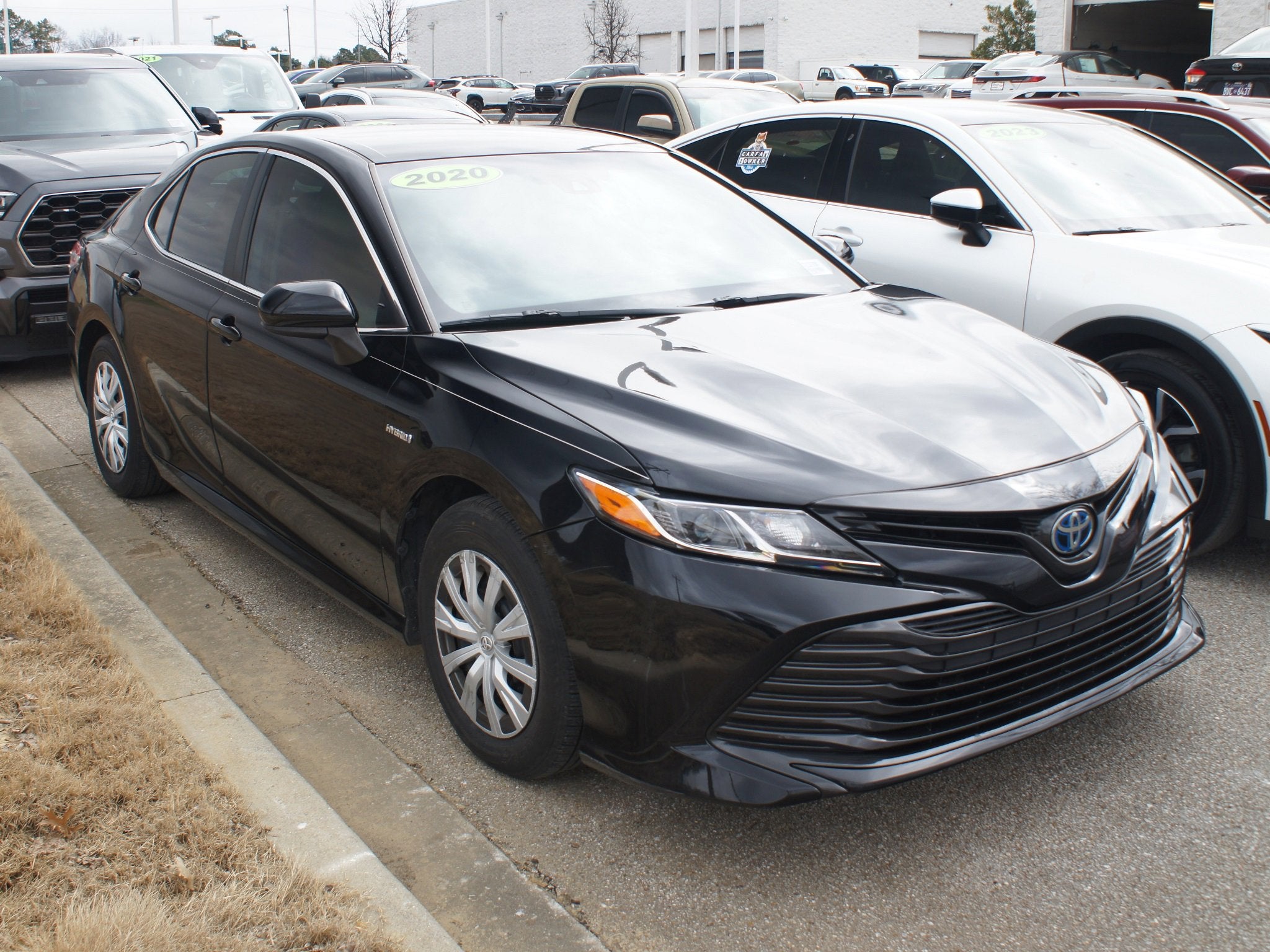2020 Toyota Camry Hybrid LE