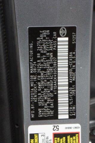 2025 Toyota Camry SE