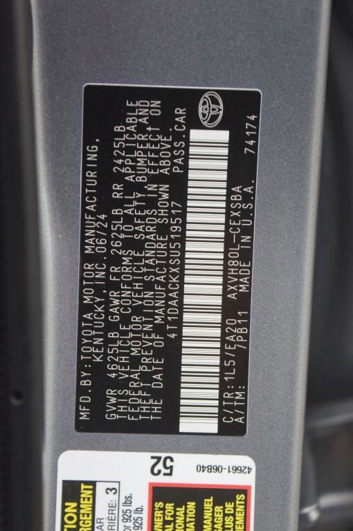 2025 Toyota Camry SE
