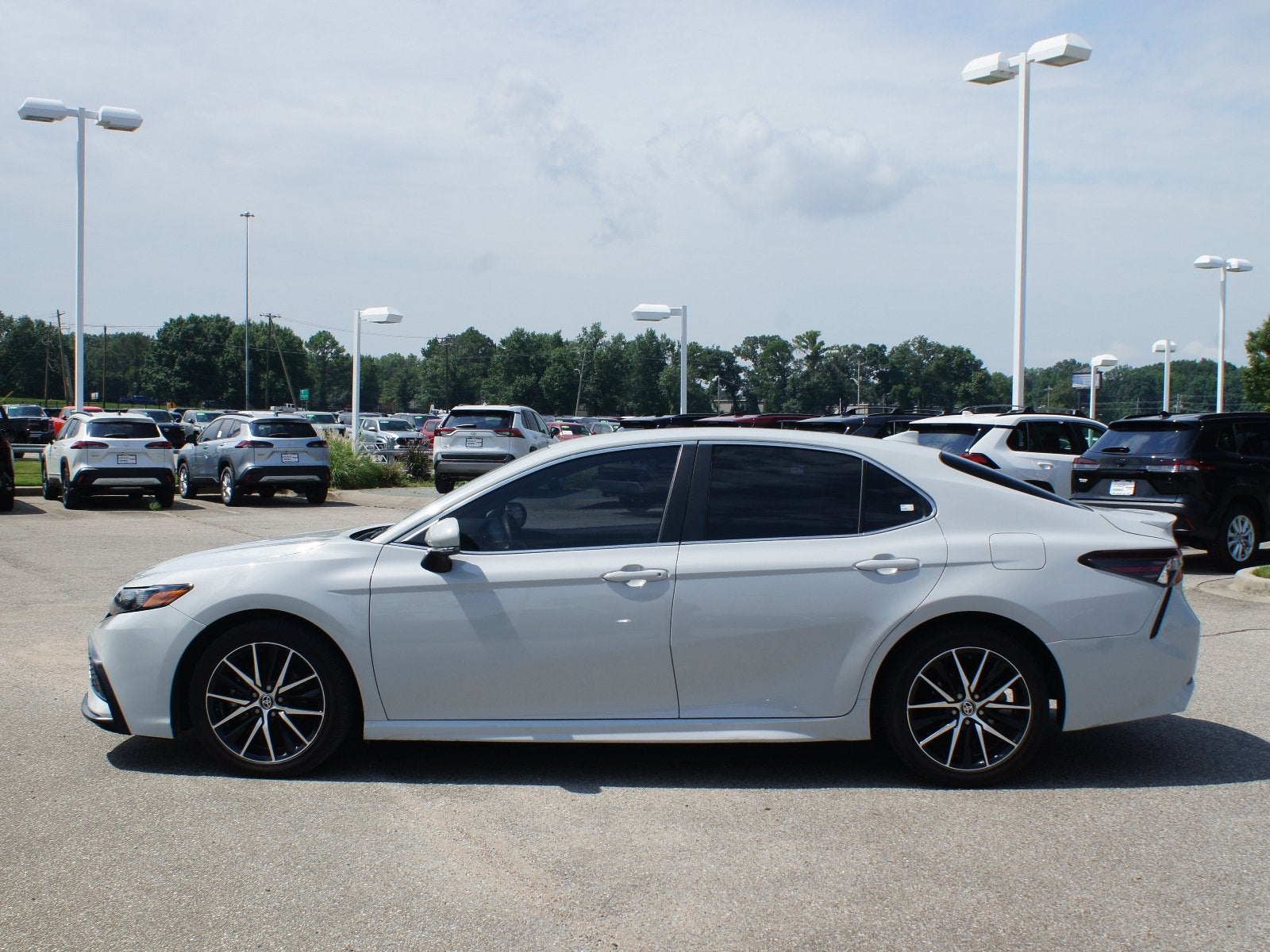 2023 Toyota Camry SE