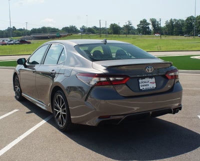 2024 Toyota Camry SE
