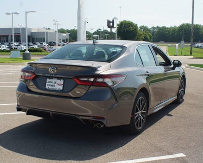 2024 Toyota Camry SE